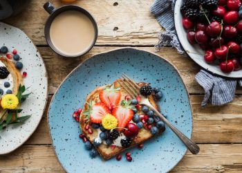 Fruits parfaits pour le petit-déjeuner