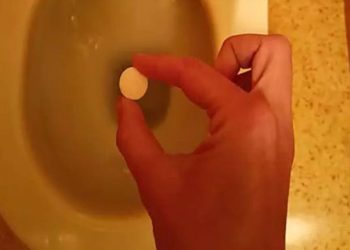 Des toilettes propres sans frotter : cette méthode garantit sans frotter