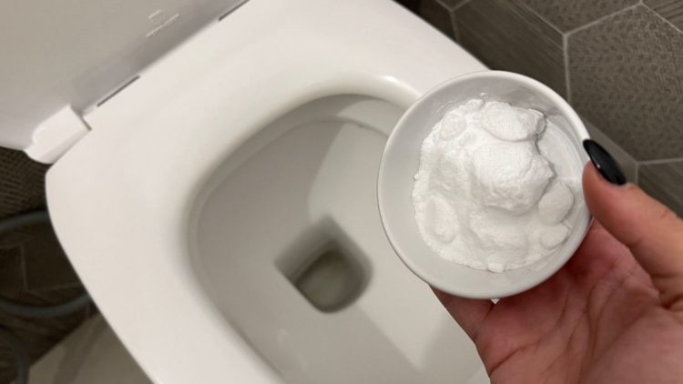 Voici le détartrant naturel le plus puissant pour vos toilettes