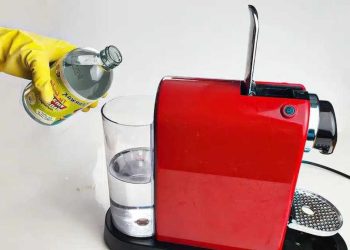 Comment détartrer et nettoyer une machine à café Senseo, Dolce Gusto, Tassimo ou Nespresso avec du vinaigre blanc ?