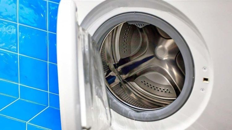 Comment nettoyer une machine à laver qui sent mauvais ?
