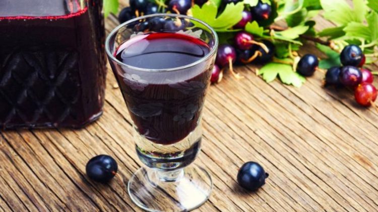 Comment faire une liqueur de cassis maison ?