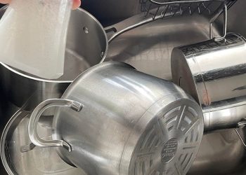 Comment nettoyer et faire briller de l'aluminium : notre secret pour un tel entretien des casseroles