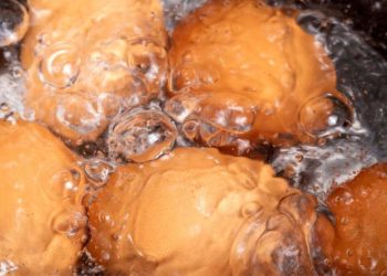 Une astuces maison pour éviter que les œufs durs n’éclatent à la cuisson