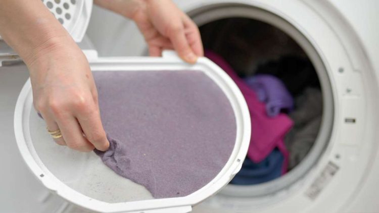 Comment nettoyer le filtre à peluches de votre sèche-linge