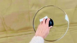 comment nettoyer un canape en tissus beige