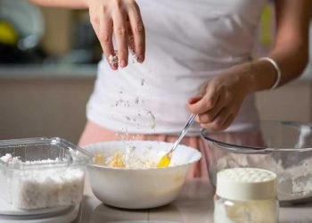 Peser sans balance de cuisine : avec ces astuces, ça marche !