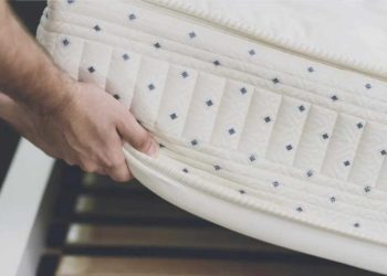 Pourquoi vous devriez maintenant mettre votre matelas dehors