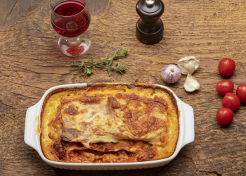 Comment superposer les couches de lasagnes : L'ordre correct expliqué simplement